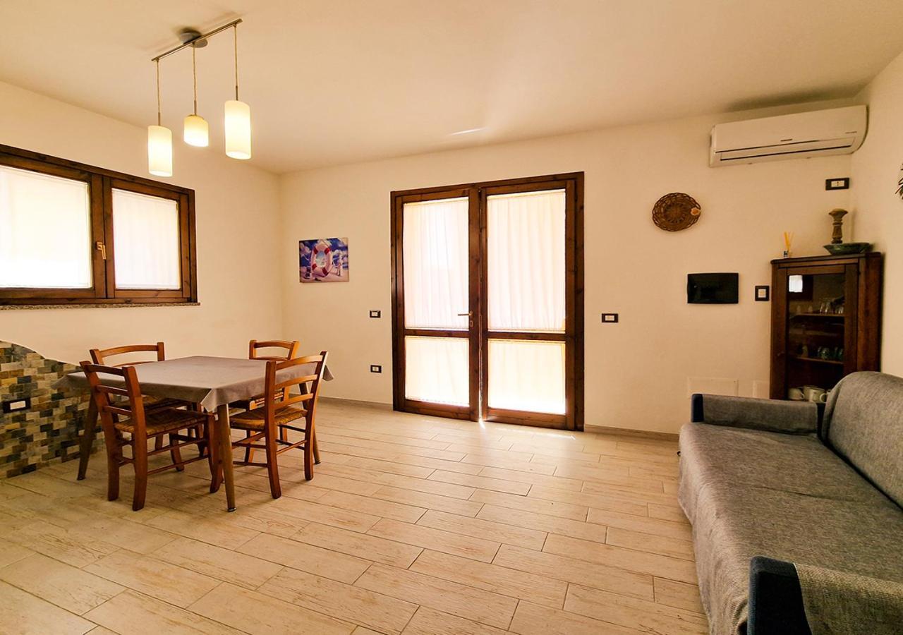 Residenza Quarto 02 - La Maddalena Διαμέρισμα Λα Μανταλένα Εξωτερικό φωτογραφία